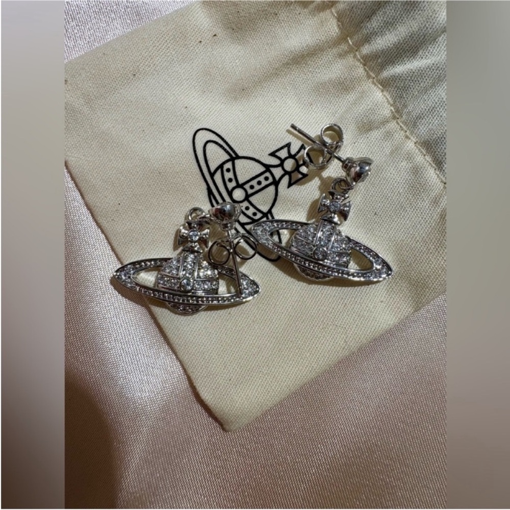 Vivienne Westwood Earrings with Dust and Box - Picture 8 of 10
